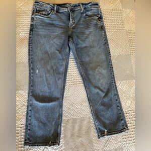 Silver Elyse Capri Jeans lightly distressed sz 31